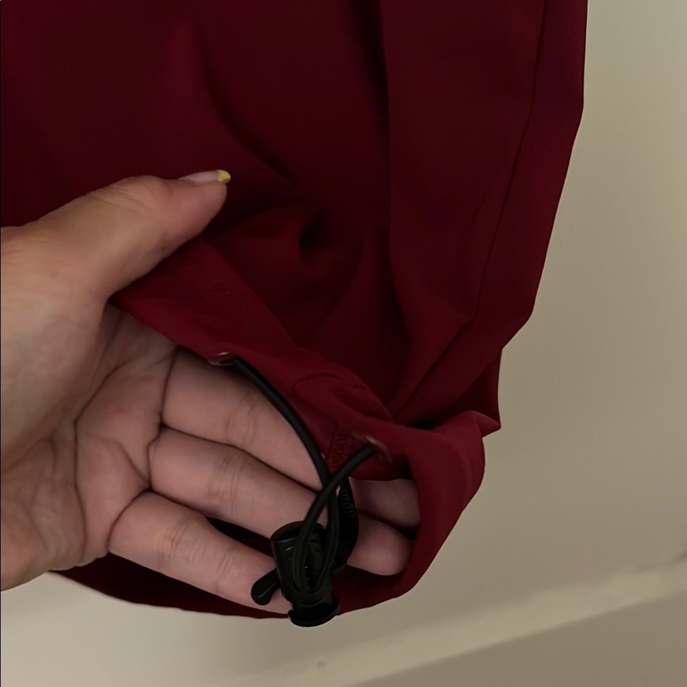 Under Armour Men's Burgundy Jersey - Picture 4 of 8